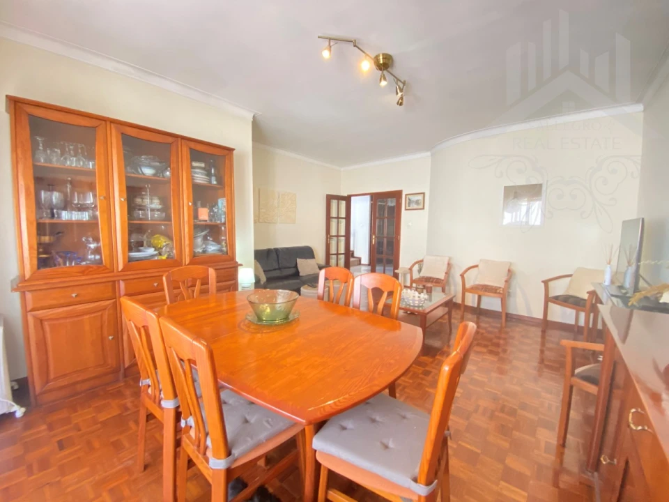 Apartamento T4 para Venda em Campanhã Foto 11