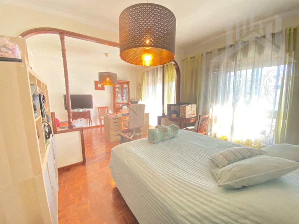 Apartamento T4 para Venda em Campanhã Foto 13