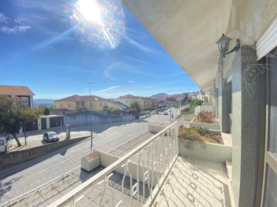 Apartamento T4 para Venda em Campanhã Foto 17