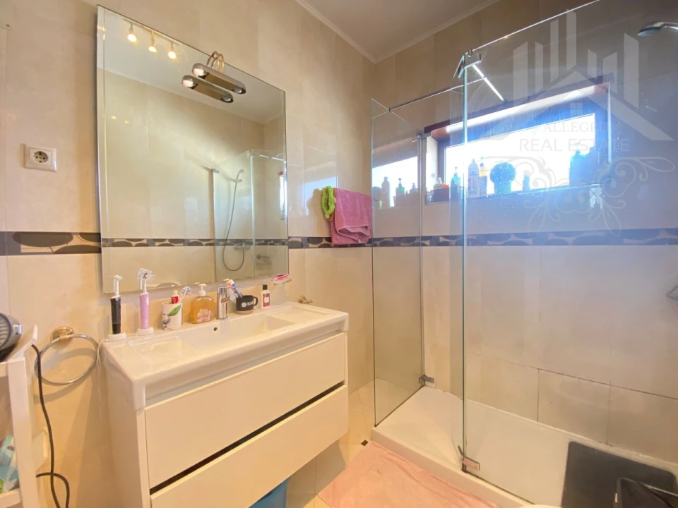 Apartamento T4 para Venda em Campanhã Foto 26