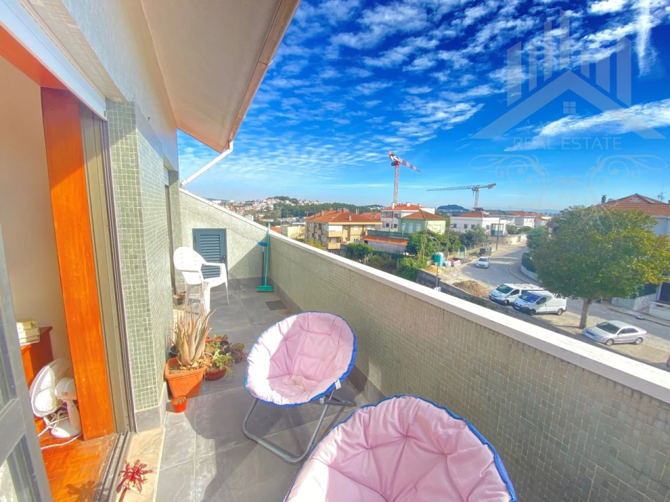Apartamento T4 para Venda em Campanhã Foto 33