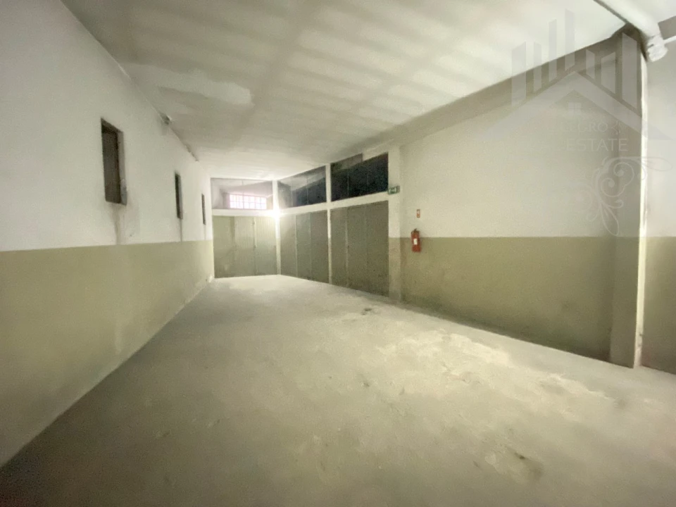 Apartamento T4 para Venda em Campanhã Foto 47