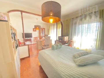 Apartamento T4 para Venda em Campanhã