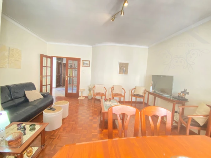 Apartamento T4 para Venda em Campanhã Foto 6