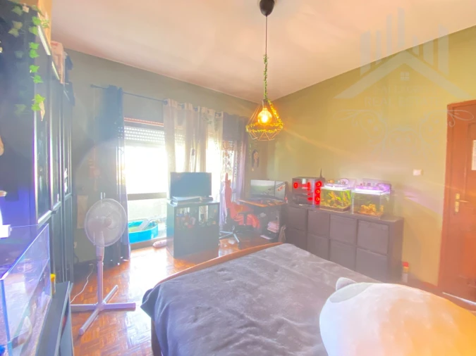Apartamento T4 para Venda em Campanhã Foto 36