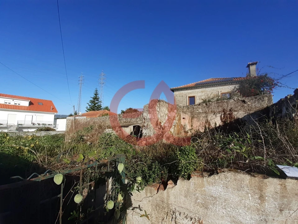 Terreno para Venda em Santa Marta de Portuzelo Foto 2