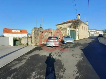 Terreno para Venda em Santa Marta de Portuzelo