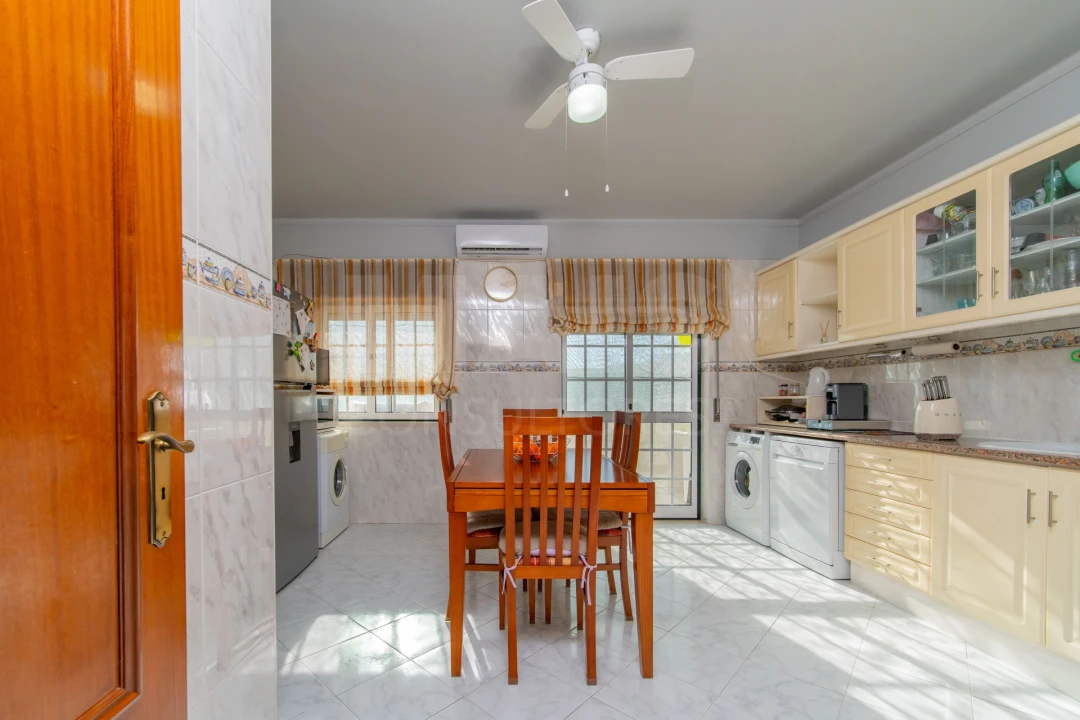 Apartamento T2 para Venda em Samora Correia Foto 2