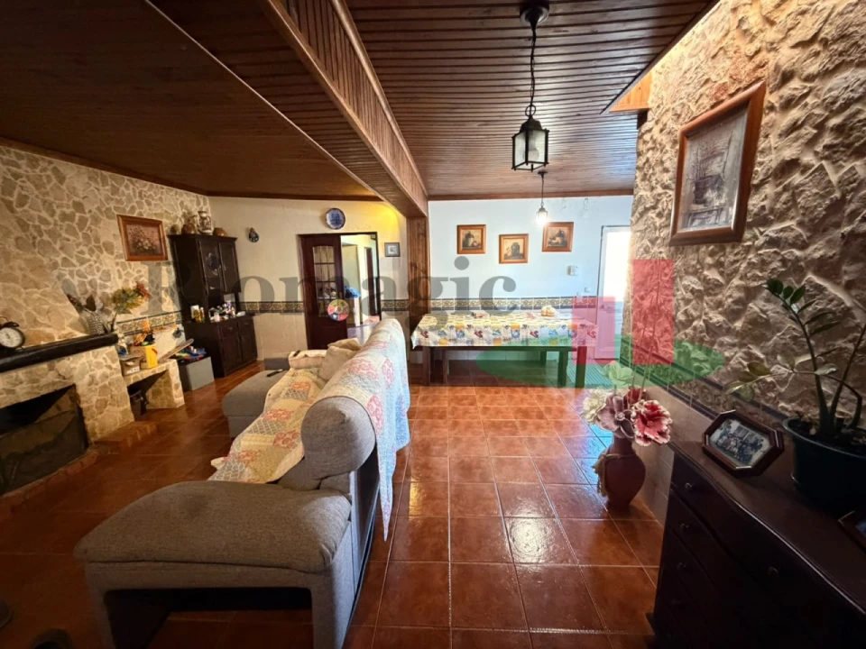 Moradia T4 para Venda em São João da Ribeira e Ribeira de São João Foto 4