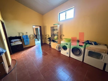 Moradia T4 para Venda em São João da Ribeira e Ribeira de São João