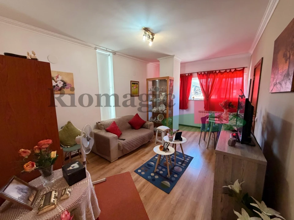 Apartamento T1 para Venda em Rio Maior Foto 5