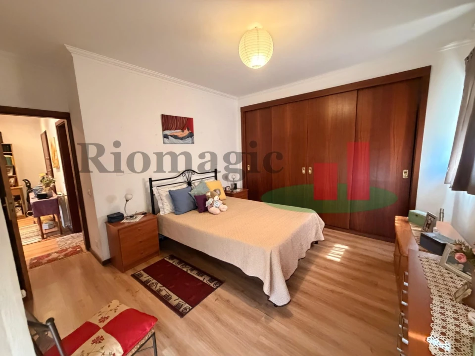 Apartamento T1 para Venda em Rio Maior Foto 11