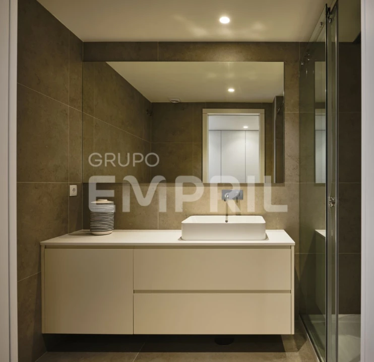 Apartamento T1 para Venda em Arcozelo Foto 8