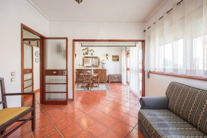 Moradia T3 para Venda em Esgueira