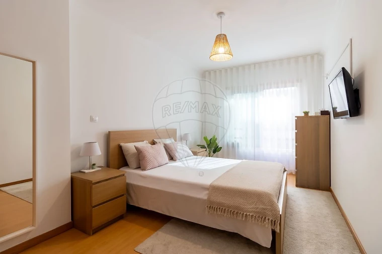 Apartamento T2 para Venda em Santo António dos Cavaleiros e Frielas Foto 18