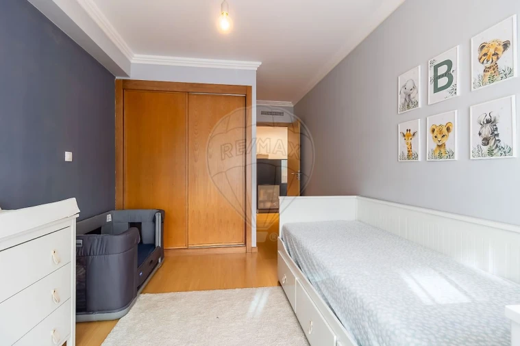 Apartamento T2 para Venda em Santo António dos Cavaleiros e Frielas Foto 15