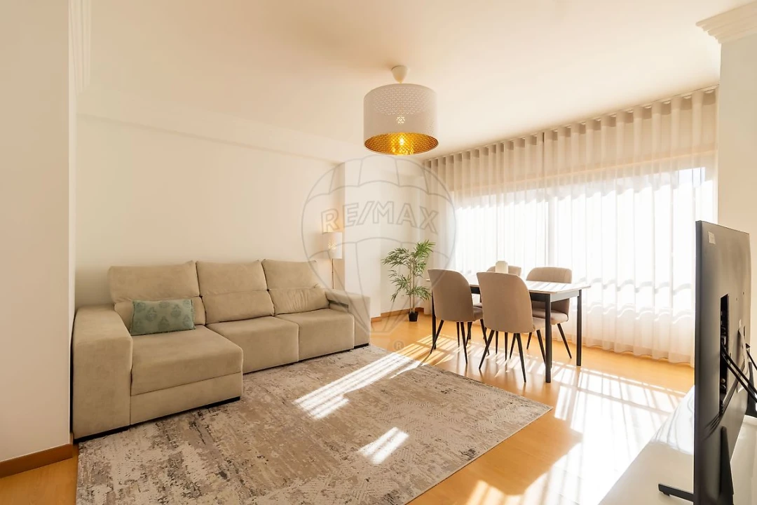 Apartamento T2 para Venda em Santo António dos Cavaleiros e Frielas Foto 9
