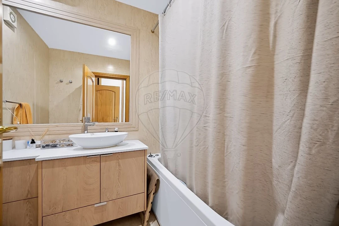 Apartamento T4 para Venda em Carnide Foto 20