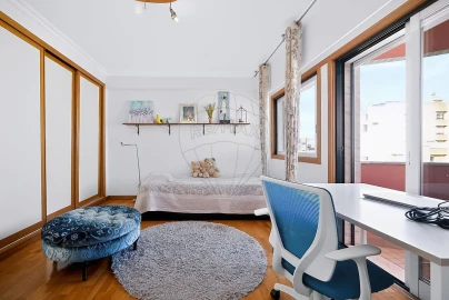 Apartamento T4 para Venda em Carnide