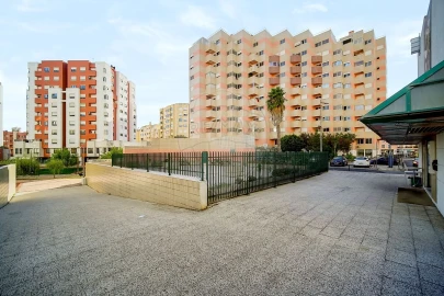Apartamento T4 para Venda em Carnide