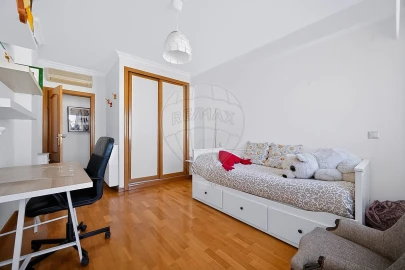 Apartamento T4 para Venda em Carnide