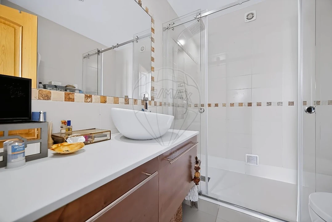 Apartamento T4 para Venda em Carnide Foto 13