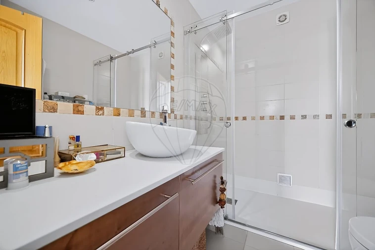 Apartamento T4 para Venda em Carnide Foto 13