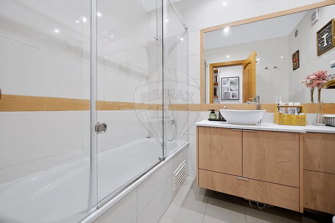 Apartamento T4 para Venda em Carnide Foto 14