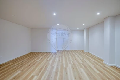 Moradia T5 para Venda em A dos Cunhados e Maceira