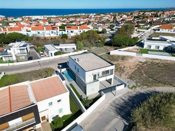 Moradia T5 para Venda em A dos Cunhados e Maceira