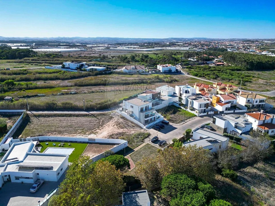 Moradia T5 para Venda em A dos Cunhados e Maceira Foto 5