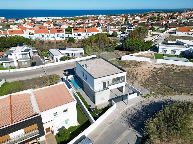 Moradia T5 para Venda em A dos Cunhados e Maceira Foto 11