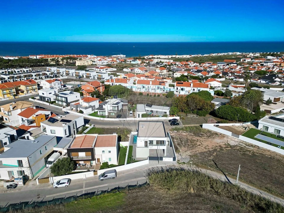 Moradia T5 para Venda em A dos Cunhados e Maceira Foto 7