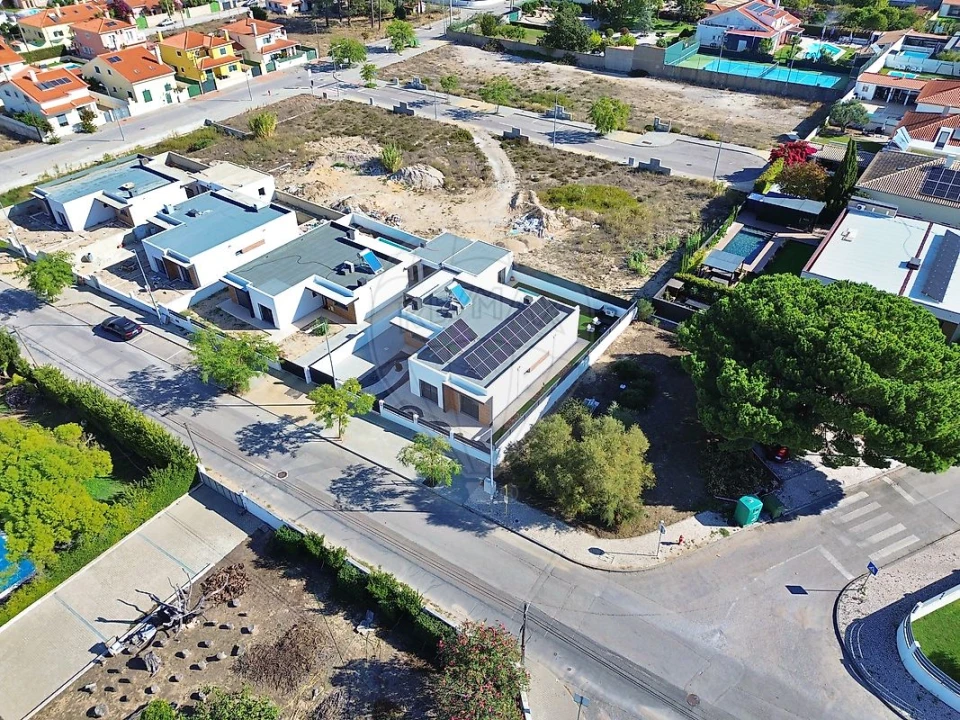 Moradia T3 para Venda em Azeitão (São Lourenço e São Simão) Foto 33