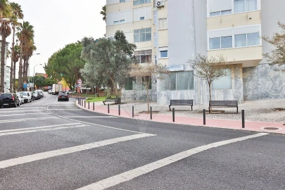 Loja para Venda em Oeiras e São Julião da Barra, Paço de Arcos e Caxias