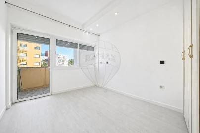 Apartamento T2 para Venda em Alto do Seixalinho, Santo André e Verderena