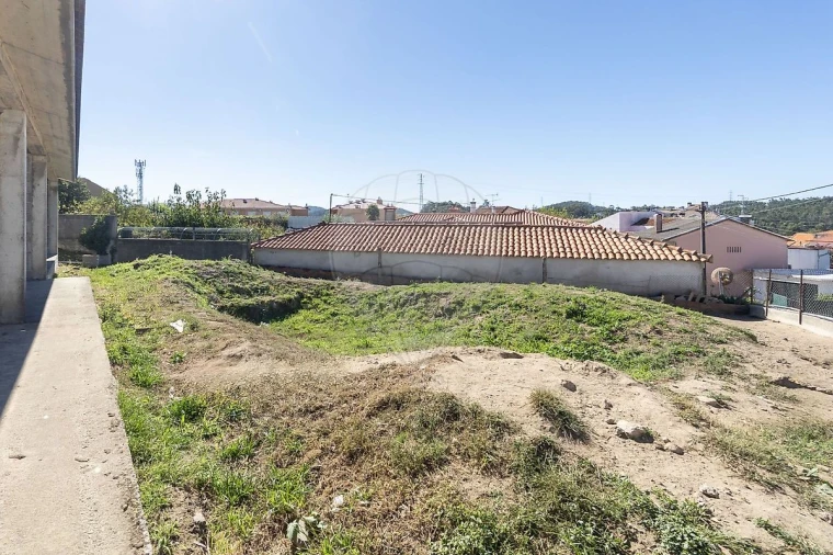 Moradia T3 para Venda em Cesar Foto 41
