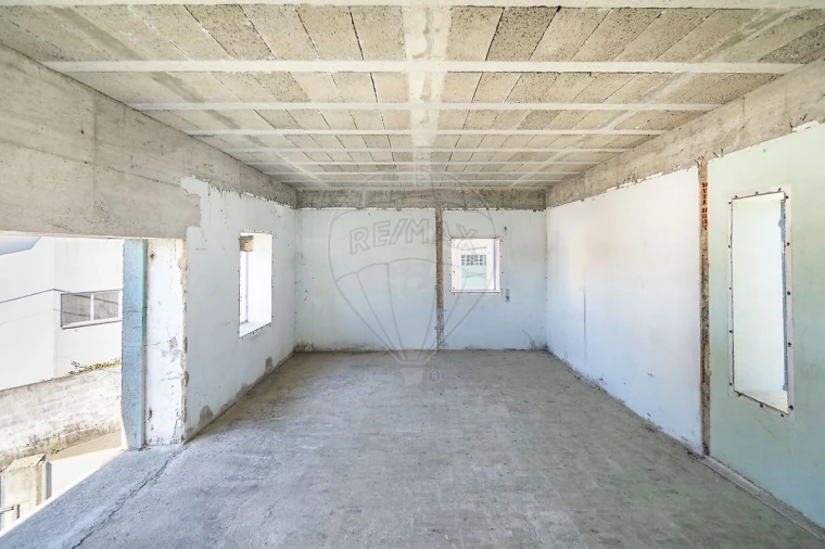 Moradia T3 para Venda em Cesar Foto 50
