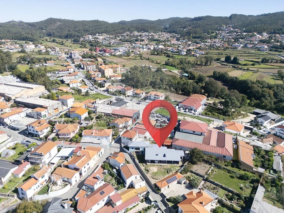 Moradia T3 para Venda em Cesar Foto 19