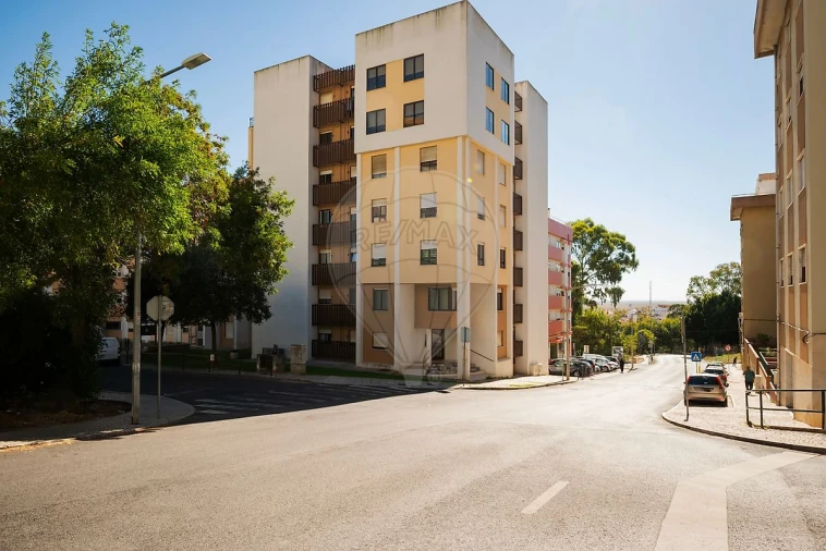 Apartamento T3 para Arrendamento em Vila Franca de Xira Foto 24