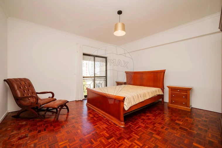 Apartamento T3 para Arrendamento em Vila Franca de Xira Foto 14
