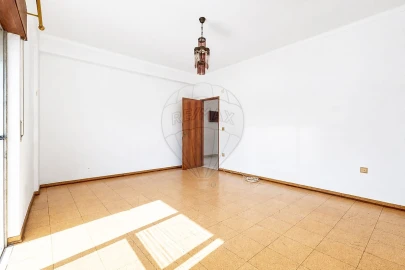Apartamento T2 para Venda em Castanheira do Ribatejo e Cachoeiras