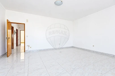 Apartamento T2 para Venda em Castanheira do Ribatejo e Cachoeiras