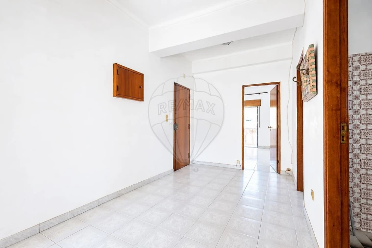 Apartamento T2 para Venda em Castanheira do Ribatejo e Cachoeiras Foto 2