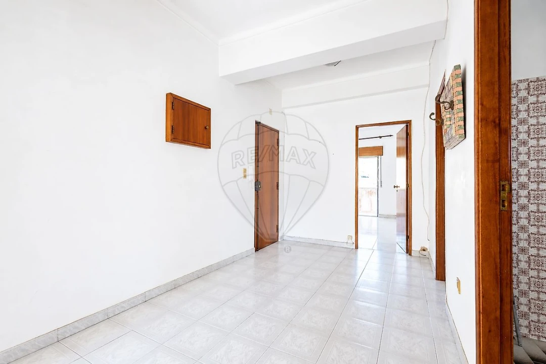 Apartamento T2 para Venda em Castanheira do Ribatejo e Cachoeiras Foto 2