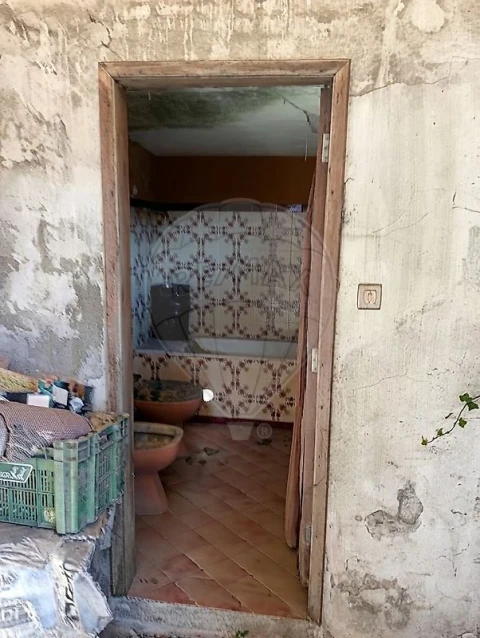 Moradia T0 para Venda em Oliveirinha
