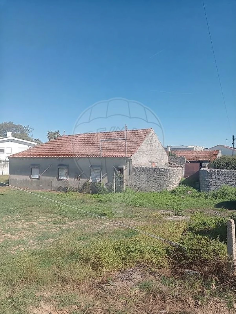 Moradia T0 para Venda em Oliveirinha Foto 11