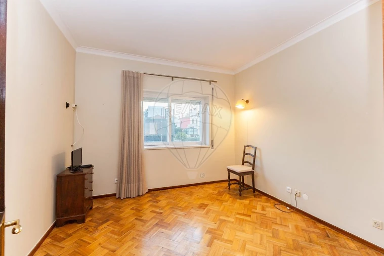 Armazém para Arrendamento em Paranhos Foto 2