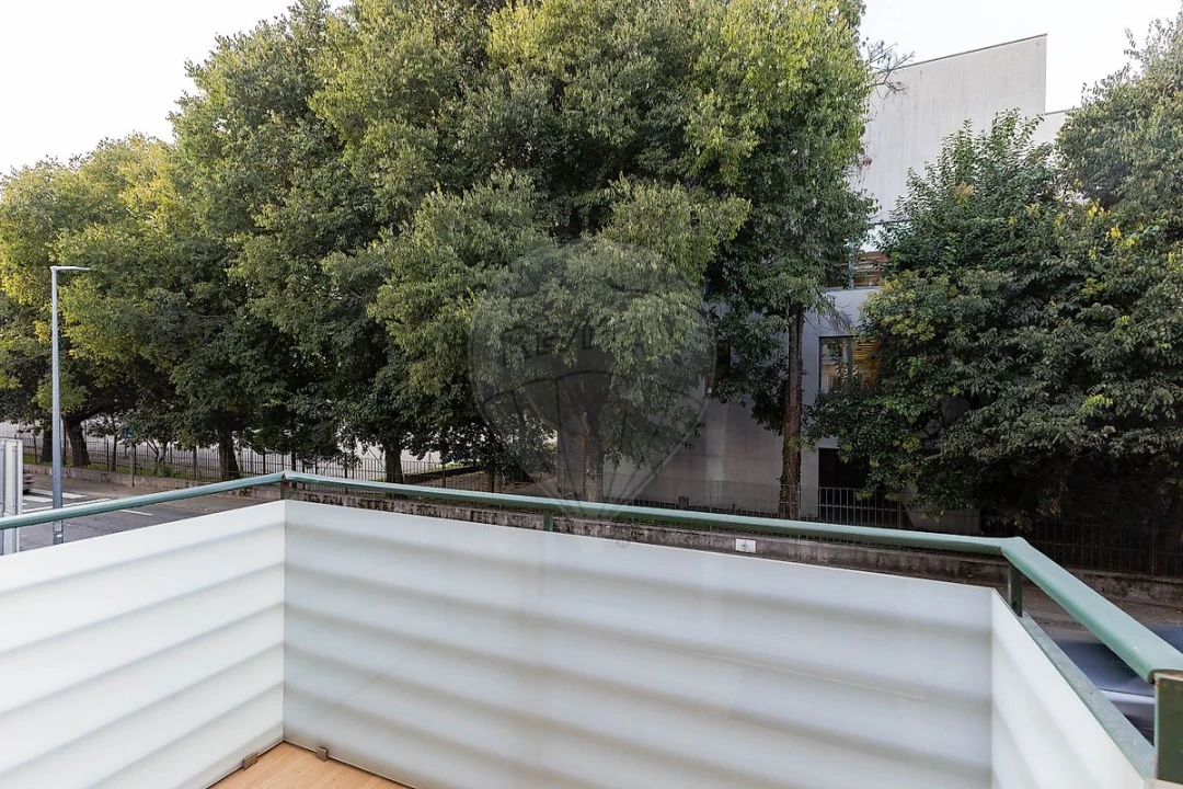 Armazém para Arrendamento em Paranhos Foto 6