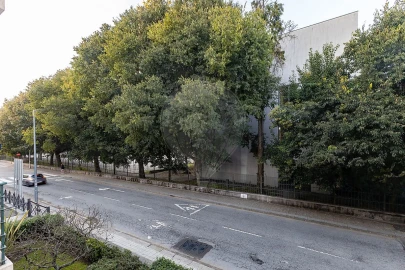Armazém para Arrendamento em Paranhos